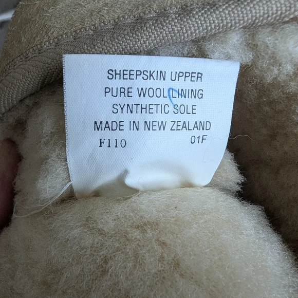 UGG sheepskin boot - Picture 12 of 12